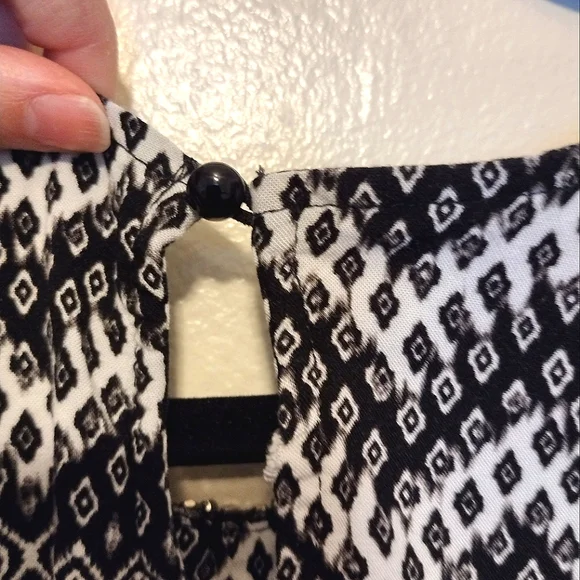 Black and White Chevron Mini Dress - Picture 3 of 7